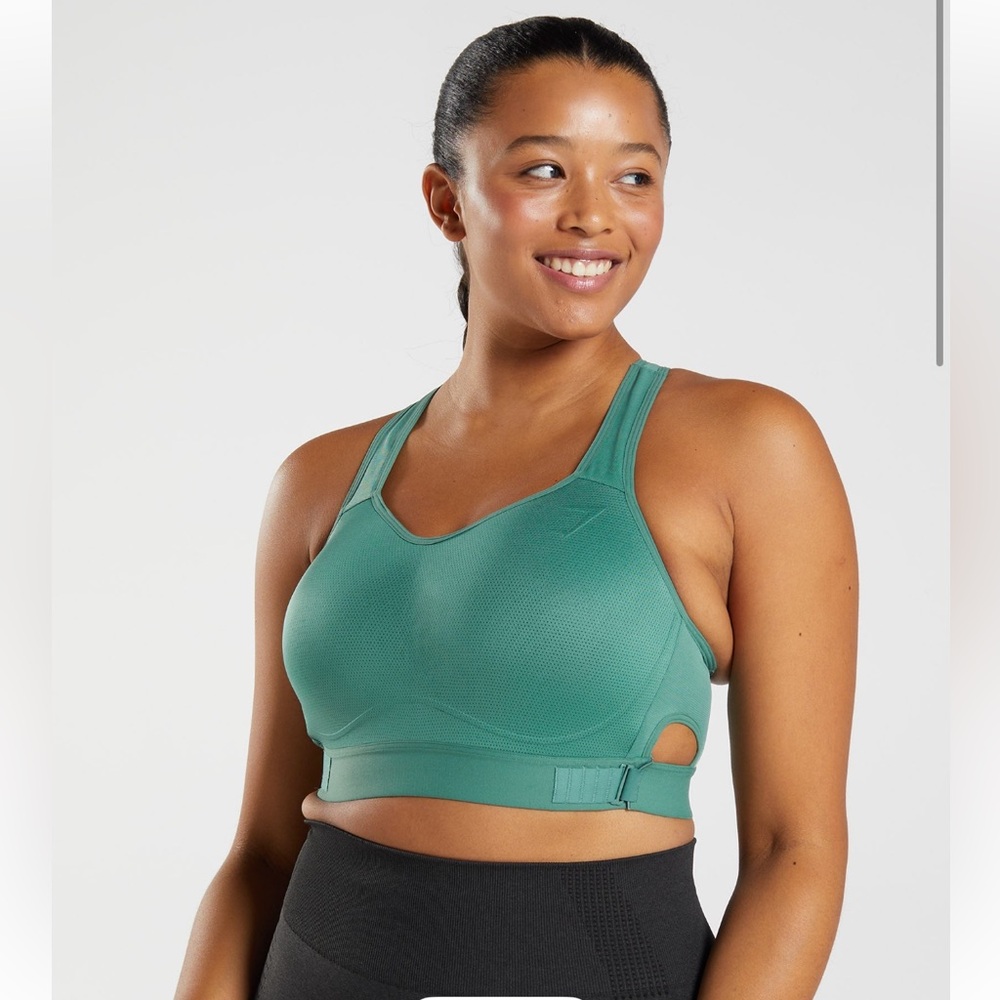 Gymshark Razorback High Support Bra IN BLACK!